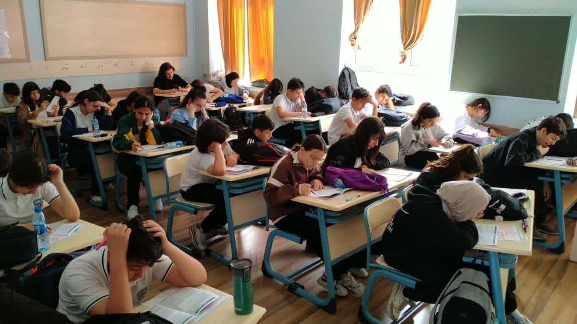 Tüm Ortaokul Düzeyinde Deneme Sınavı Yapıldı